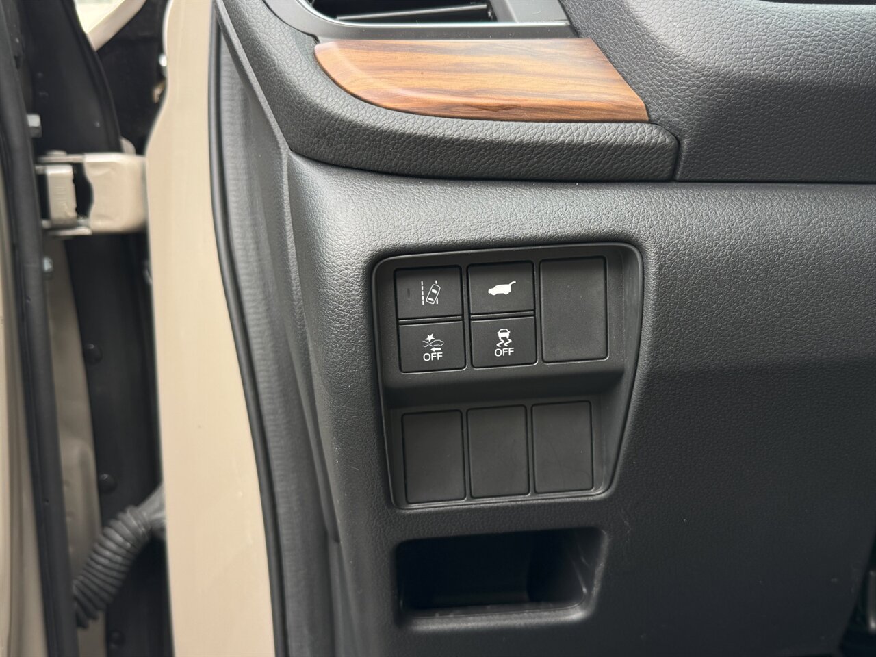 2017 Honda CR-V Touring AWD ONLY 19K MILES   - Photo 23 - Portland, OR 97211