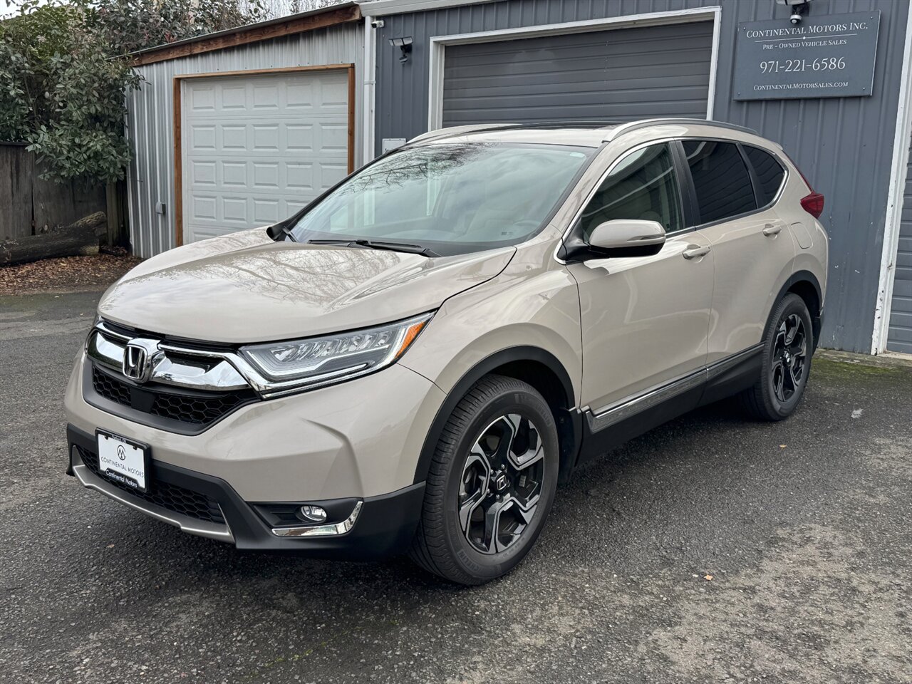 2017 Honda CR-V Touring AWD ONLY 19K MILES   - Photo 3 - Portland, OR 97211