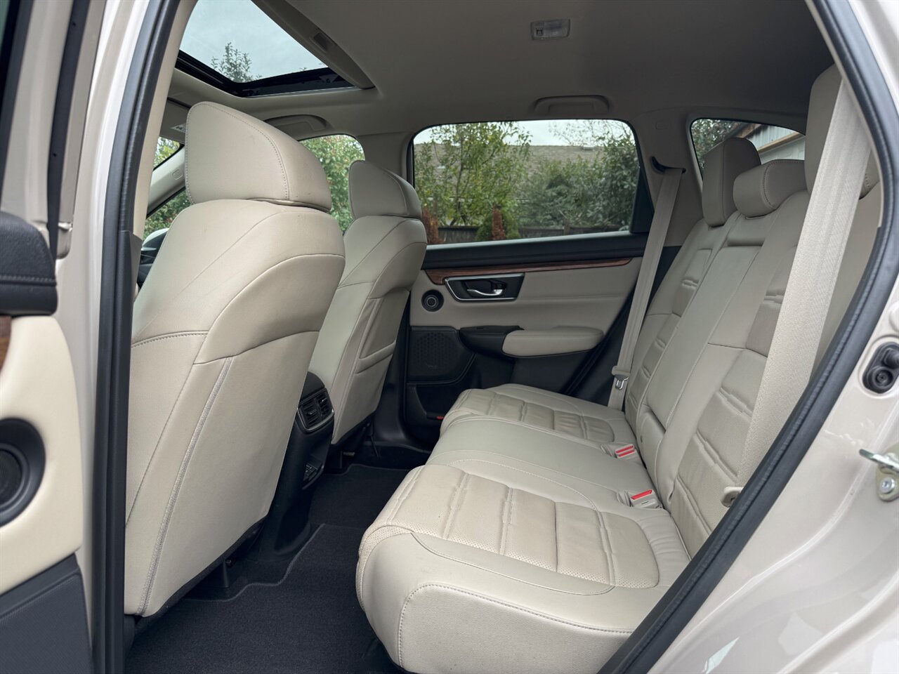 2017 Honda CR-V Touring AWD ONLY 19K MILES   - Photo 13 - Portland, OR 97211