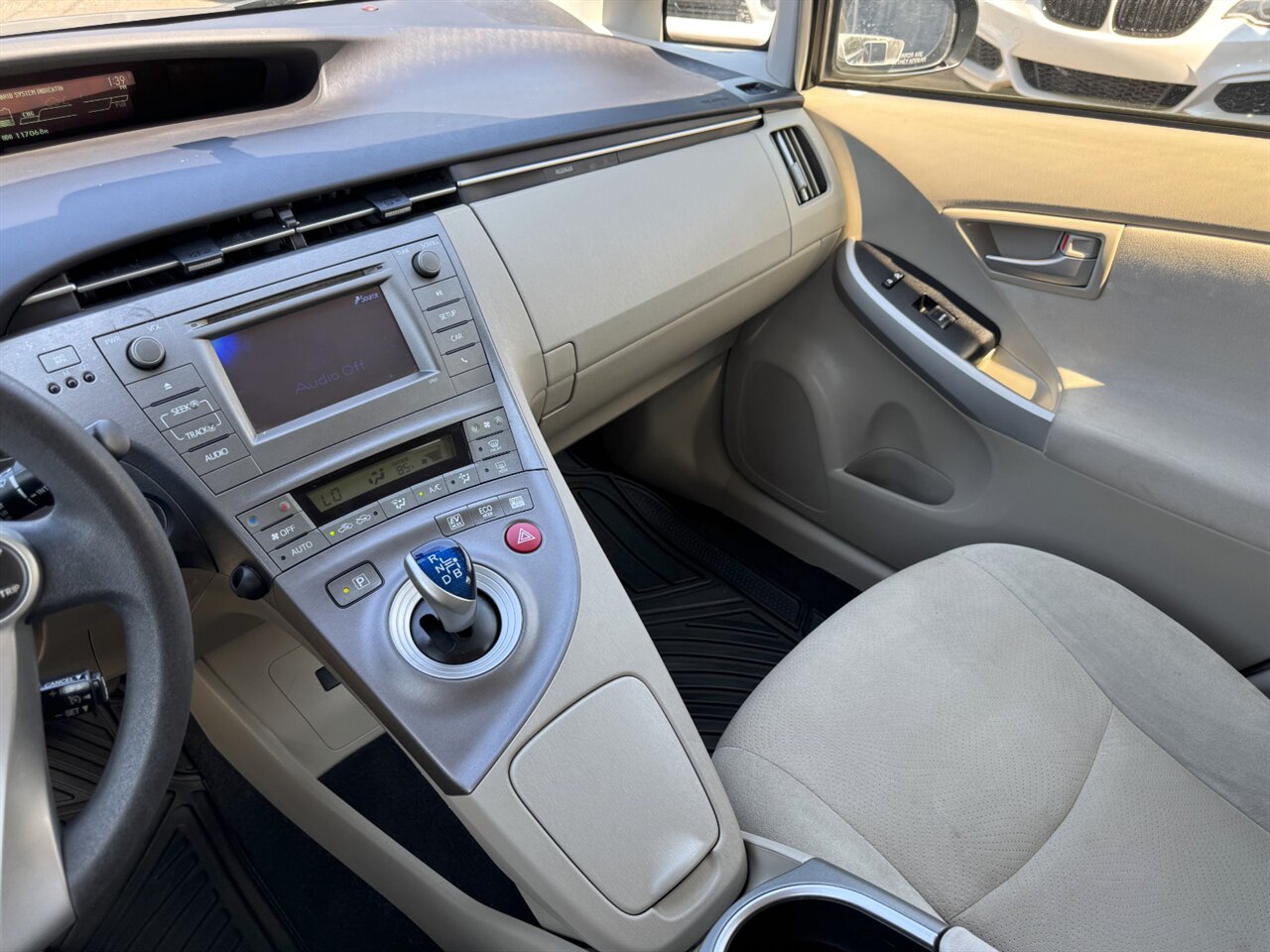 2015 Toyota Prius Two BACKUP CAMERA BLUETOOTH - Photo 25 - Portland, OR 97211
