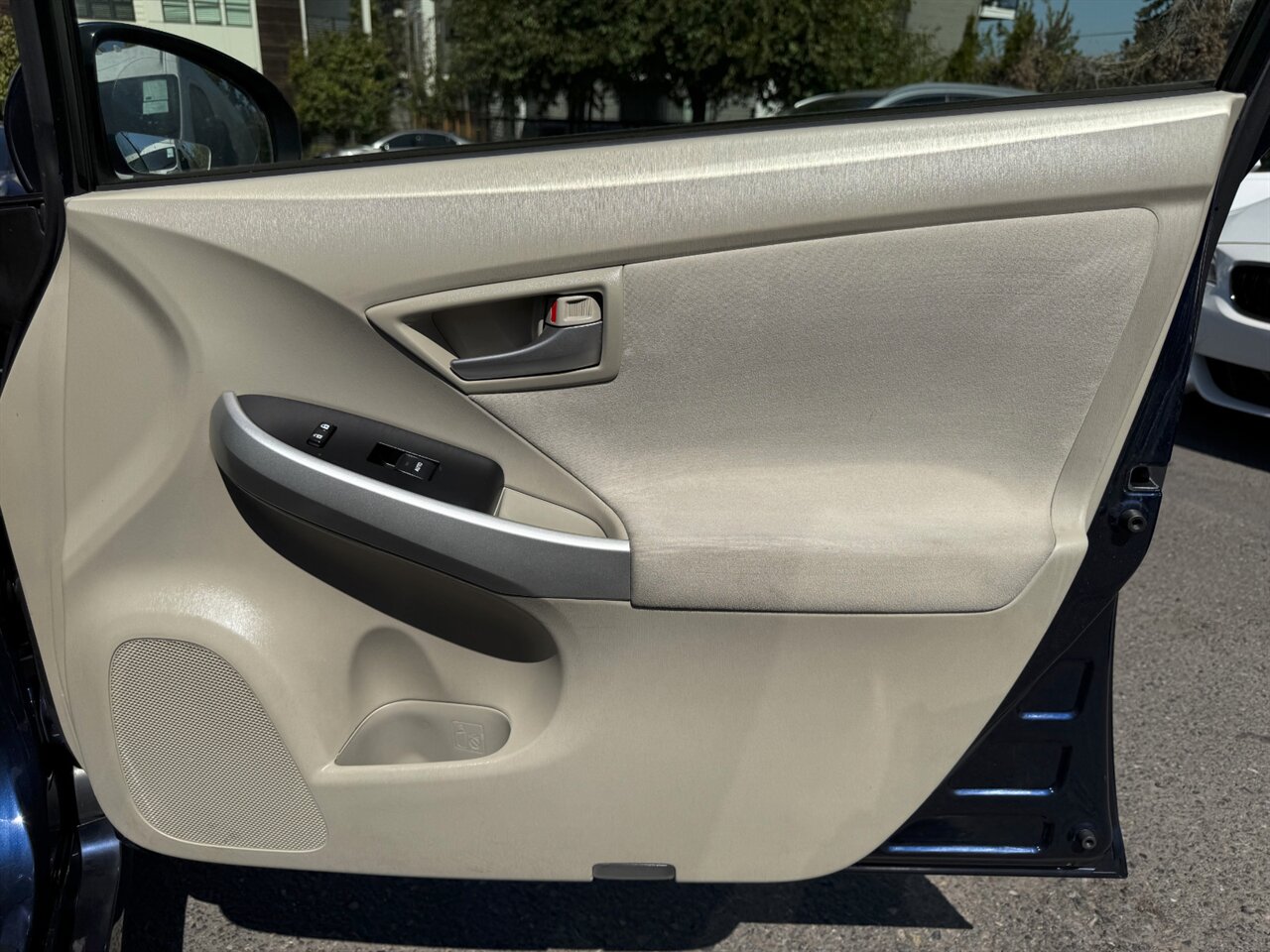 2015 Toyota Prius Two BACKUP CAMERA BLUETOOTH - Photo 19 - Portland, OR 97211