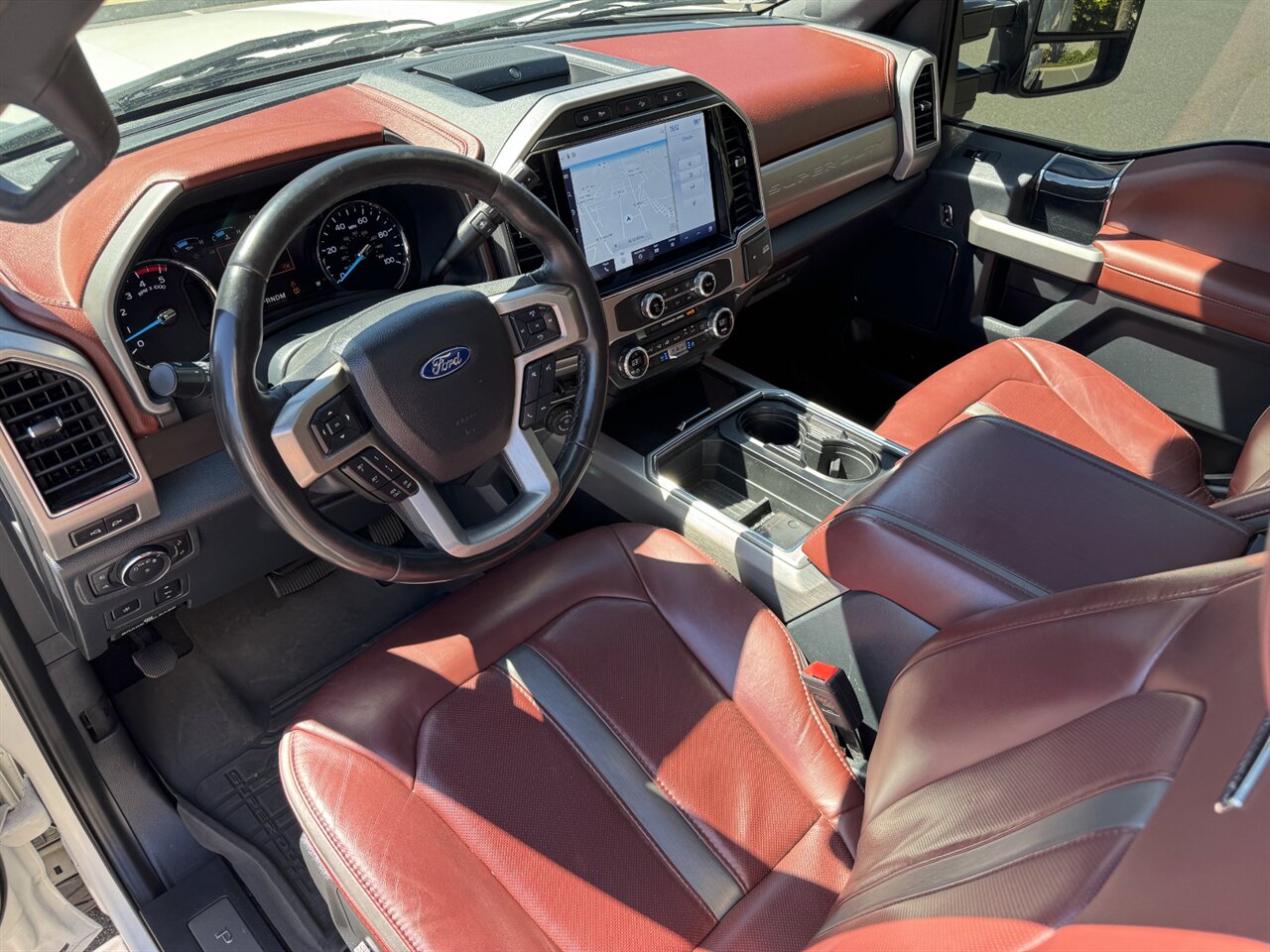 2022 Ford F-250 Super Duty Platinum   - Photo 2 - Portland, OR 97211