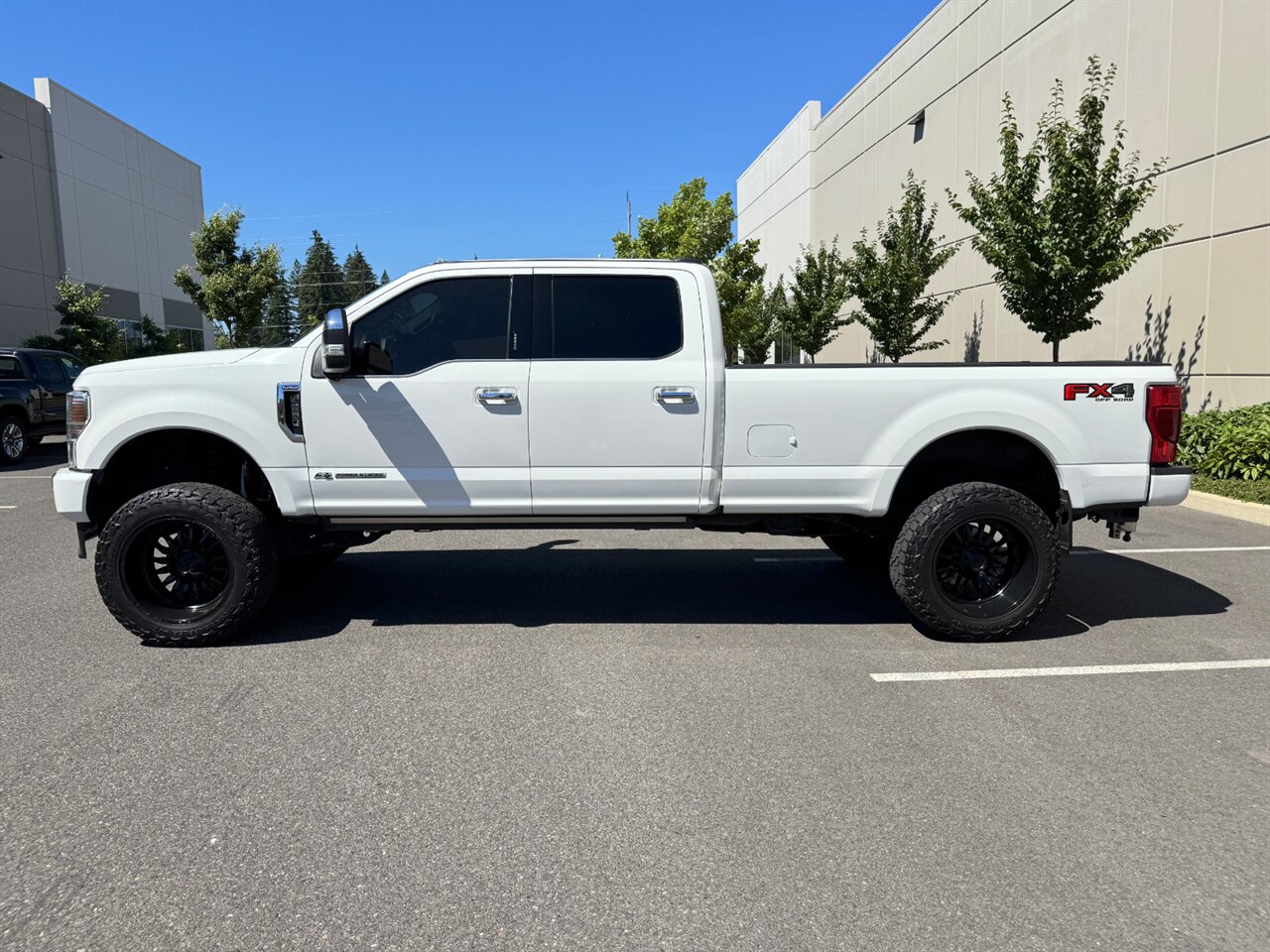 2022 Ford F-250 Super Duty Platinum   - Photo 4 - Portland, OR 97211
