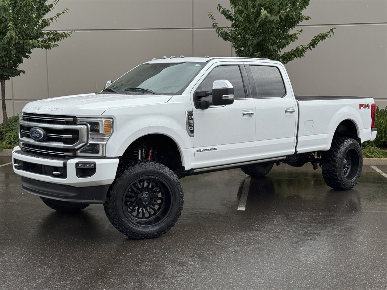 2022 Ford F-250 Super Duty Platinum - Photo 1 - Portland, OR 97211
