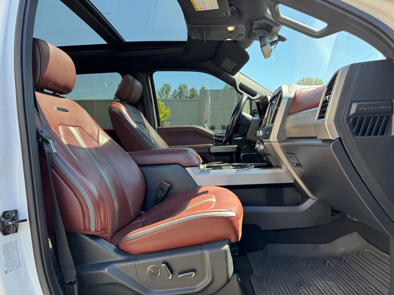 2022 Ford F-250 Super Duty Platinum   - Photo 20 - Portland, OR 97211