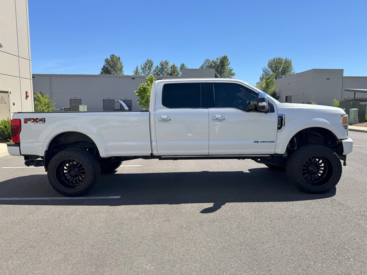 2022 Ford F-250 Super Duty Platinum   - Photo 7 - Portland, OR 97211