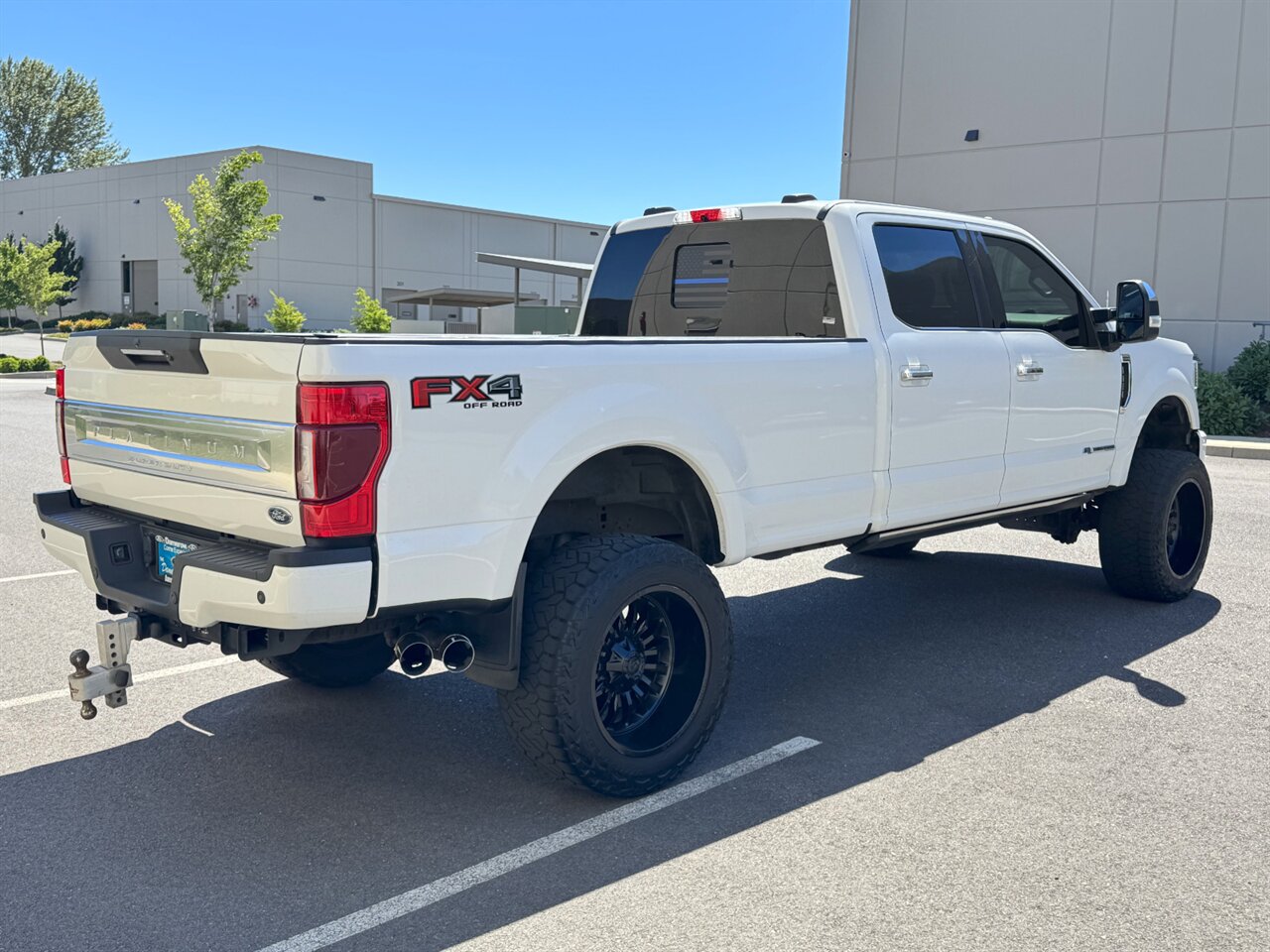 2022 Ford F-250 Super Duty Platinum   - Photo 8 - Portland, OR 97211