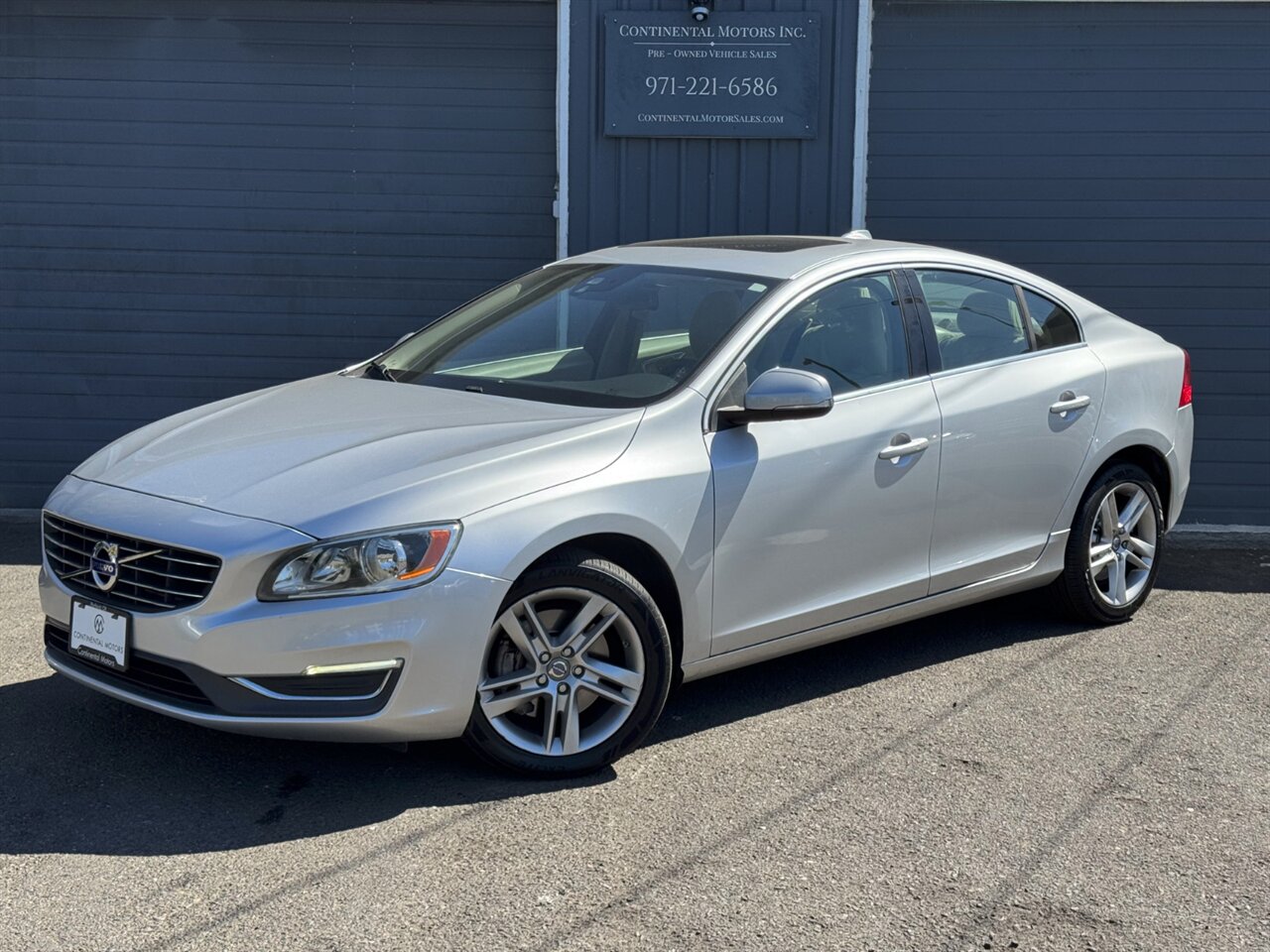 2014 Volvo S60 T5 - Photo 1 - Portland, OR 97211