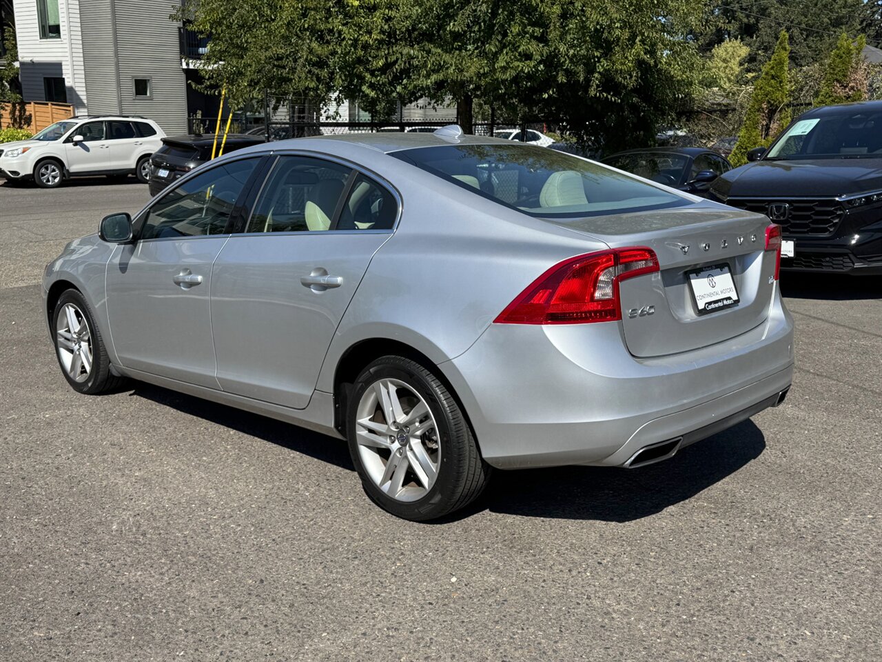 2014 Volvo S60 T5 - Photo 10 - Portland, OR 97211