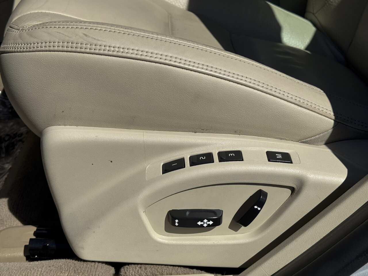 2014 Volvo S60 T5 - Photo 21 - Portland, OR 97211