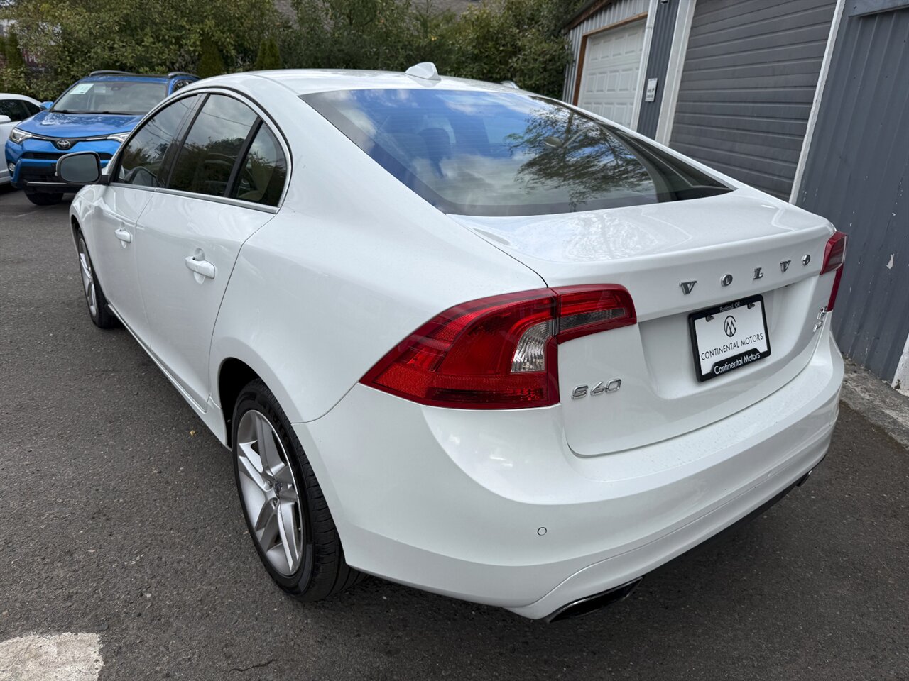 2015 Volvo S60 T5 Platinum - Photo 3 - Portland, OR 97211