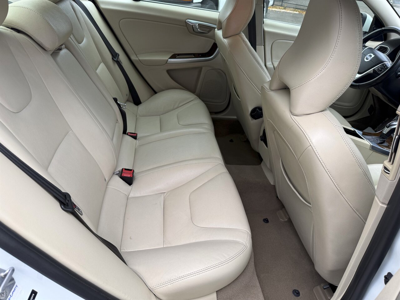 2015 Volvo S60 T5 Platinum - Photo 11 - Portland, OR 97211