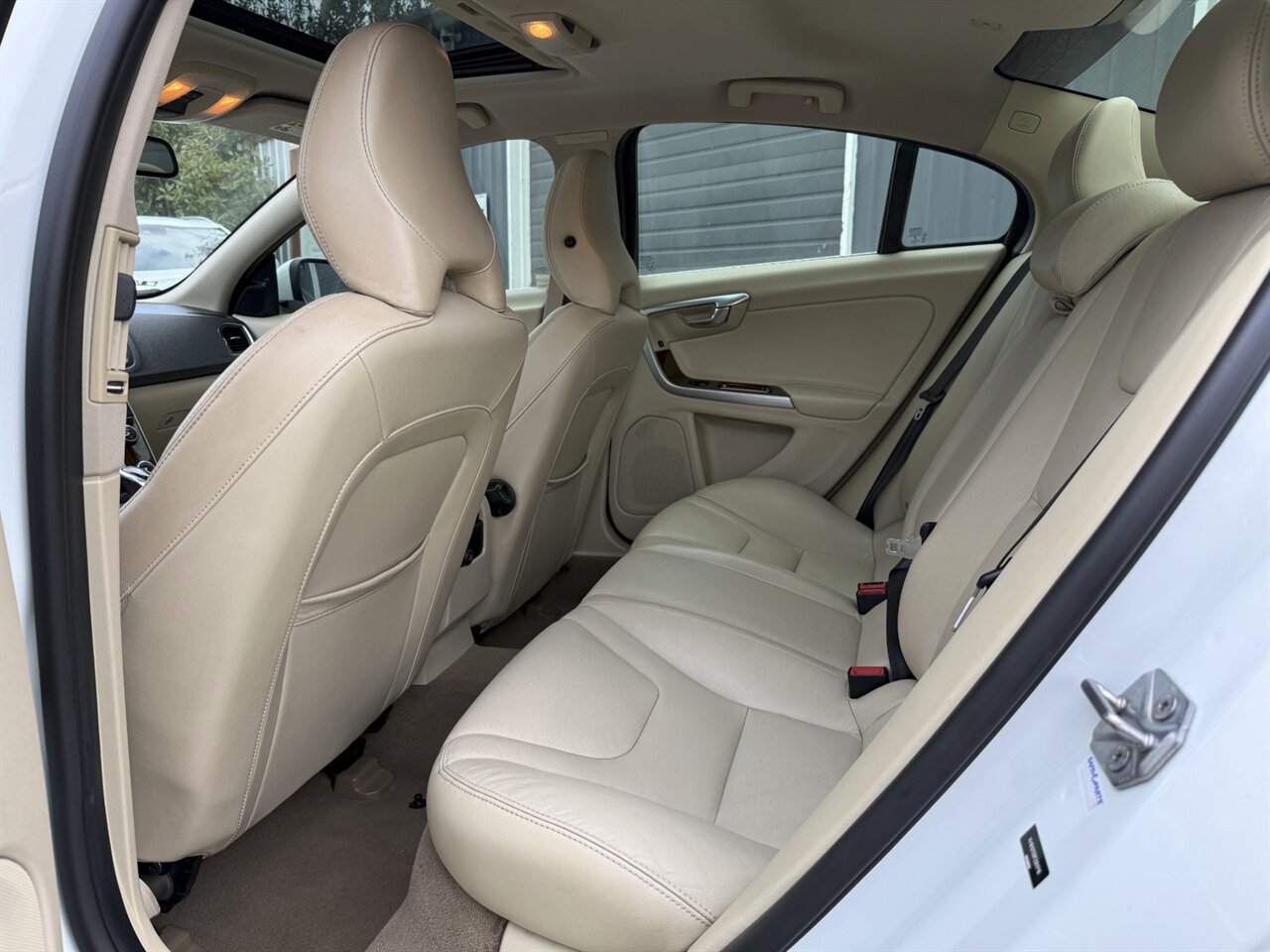 2015 Volvo S60 T5 Platinum - Photo 10 - Portland, OR 97211