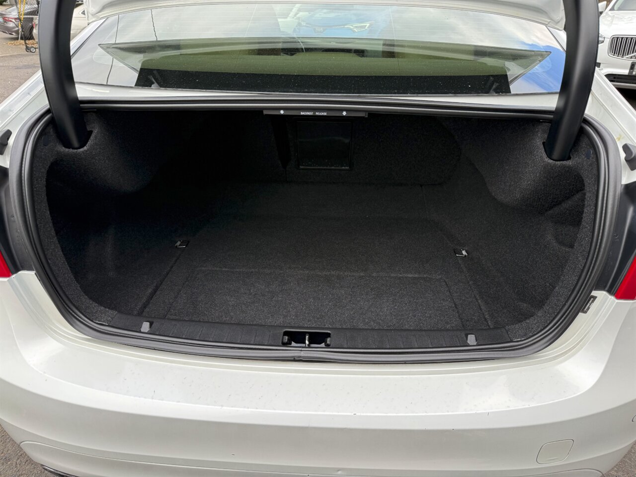 2015 Volvo S60 T5 Platinum - Photo 5 - Portland, OR 97211