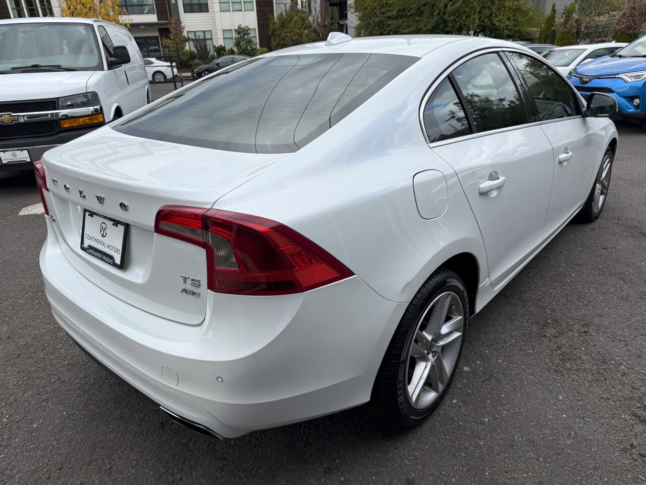 2015 Volvo S60 T5 Platinum - Photo 6 - Portland, OR 97211