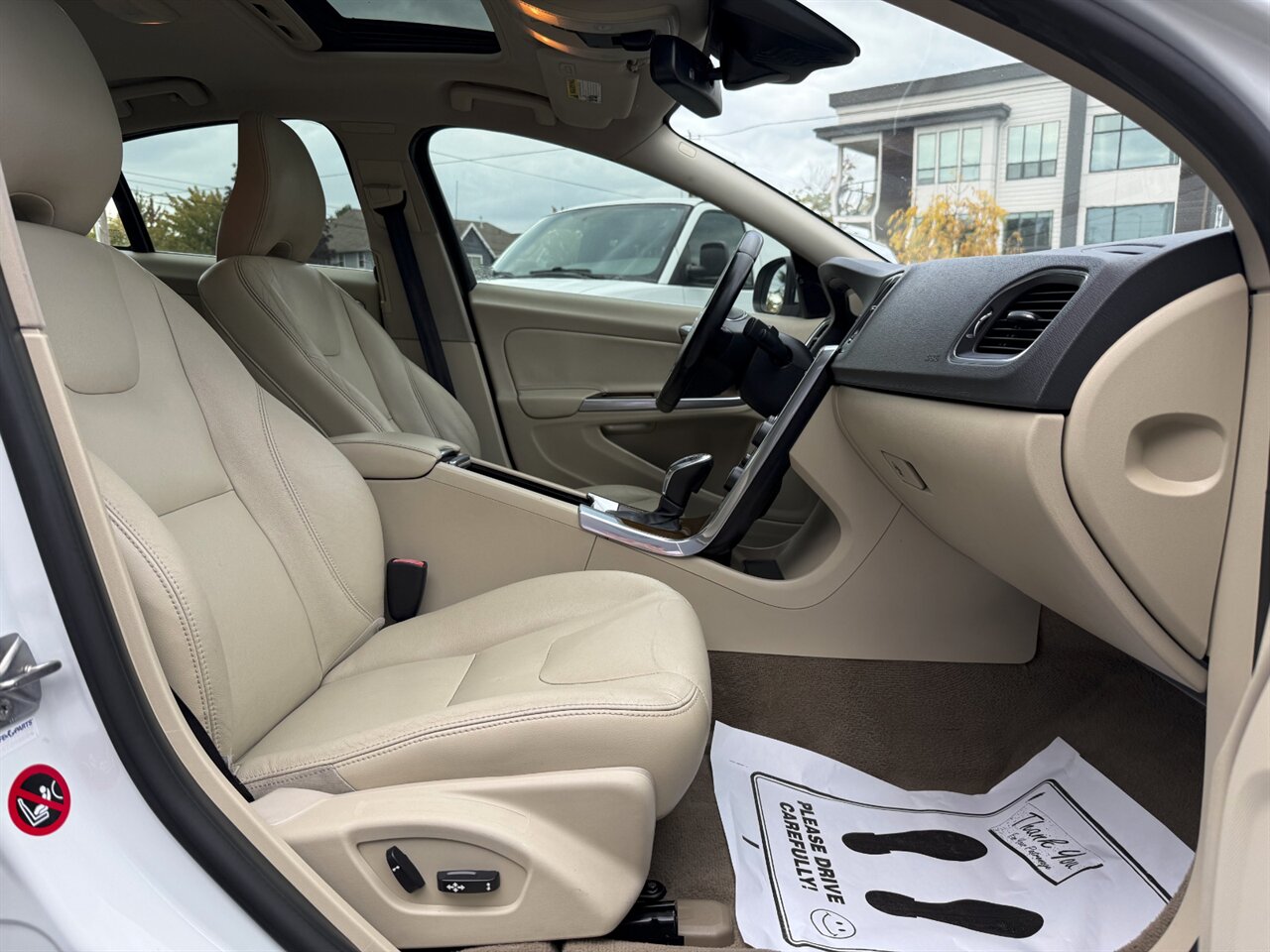 2015 Volvo S60 T5 Platinum - Photo 13 - Portland, OR 97211