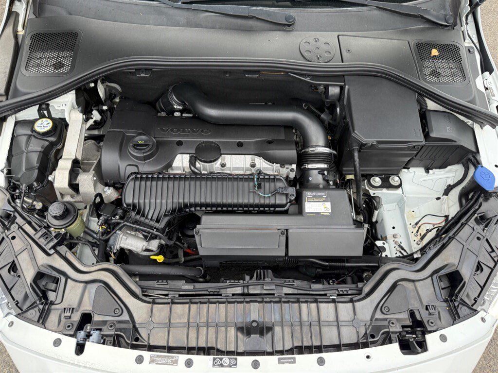 2015 Volvo S60 T5 Platinum - Photo 9 - Portland, OR 97211