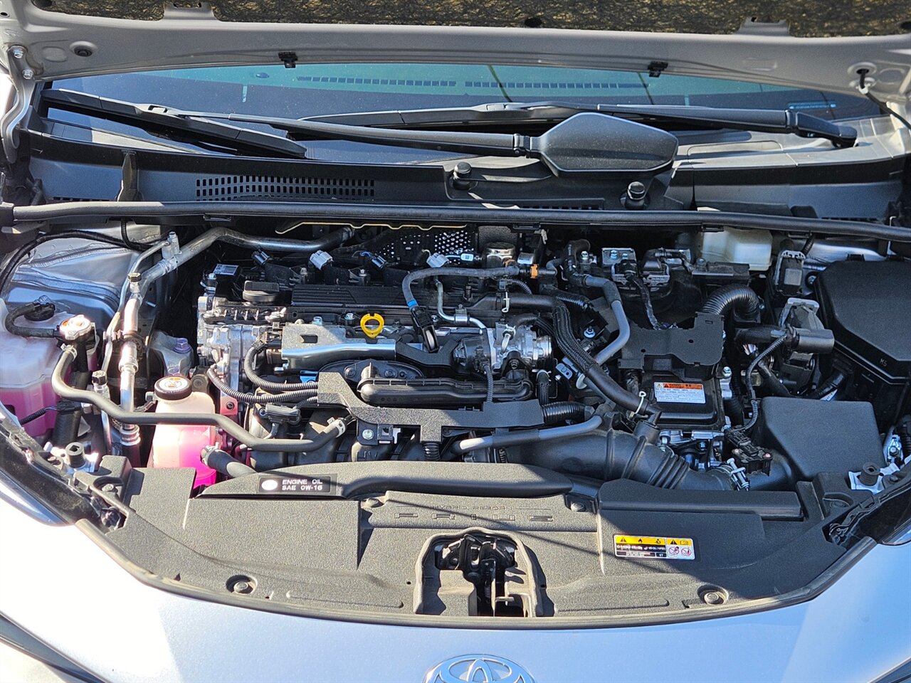 2025 Toyota Prius XLE AWD - Photo 10 - Portland, OR 97211