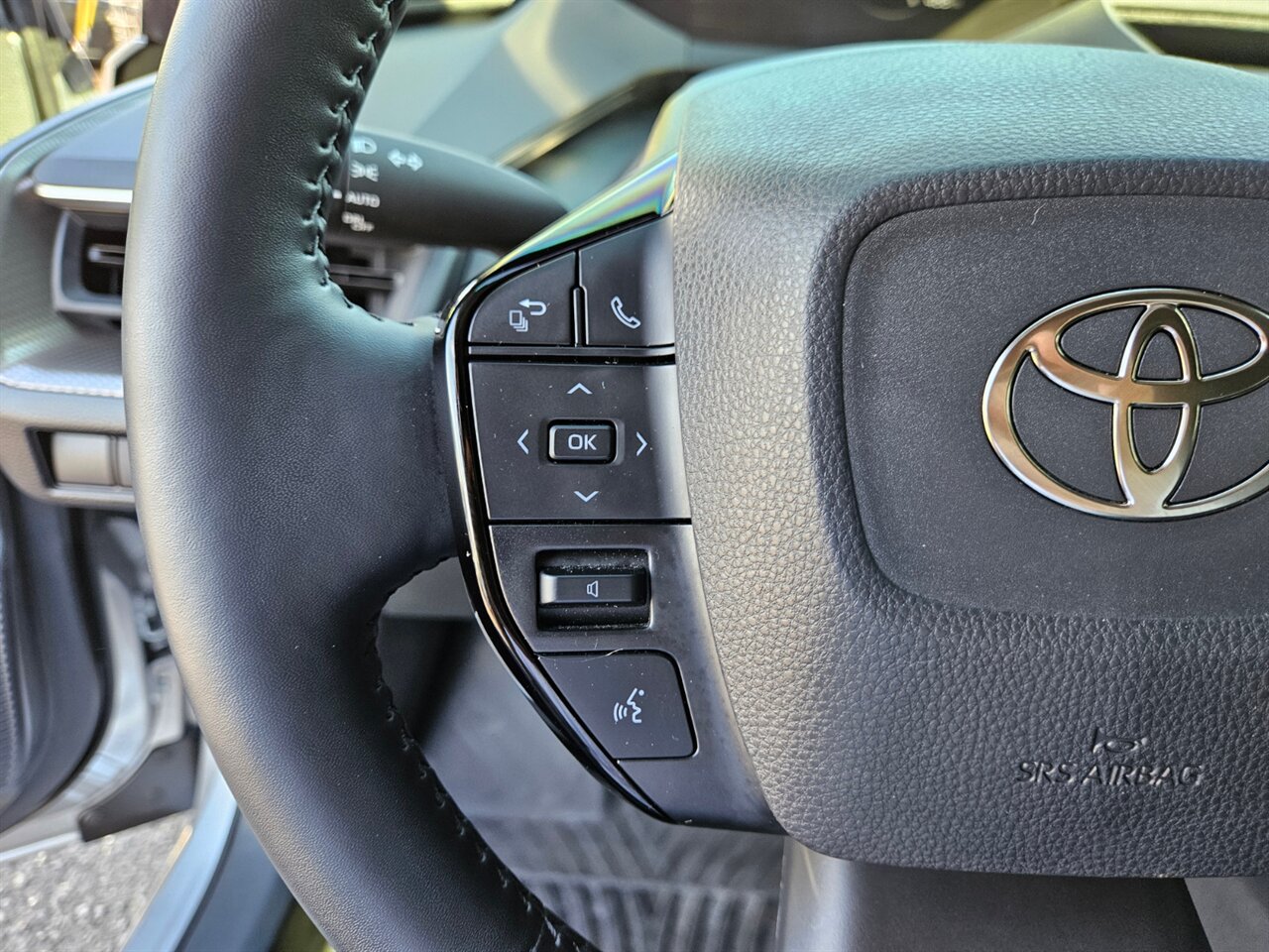 2025 Toyota Prius XLE AWD - Photo 23 - Portland, OR 97211