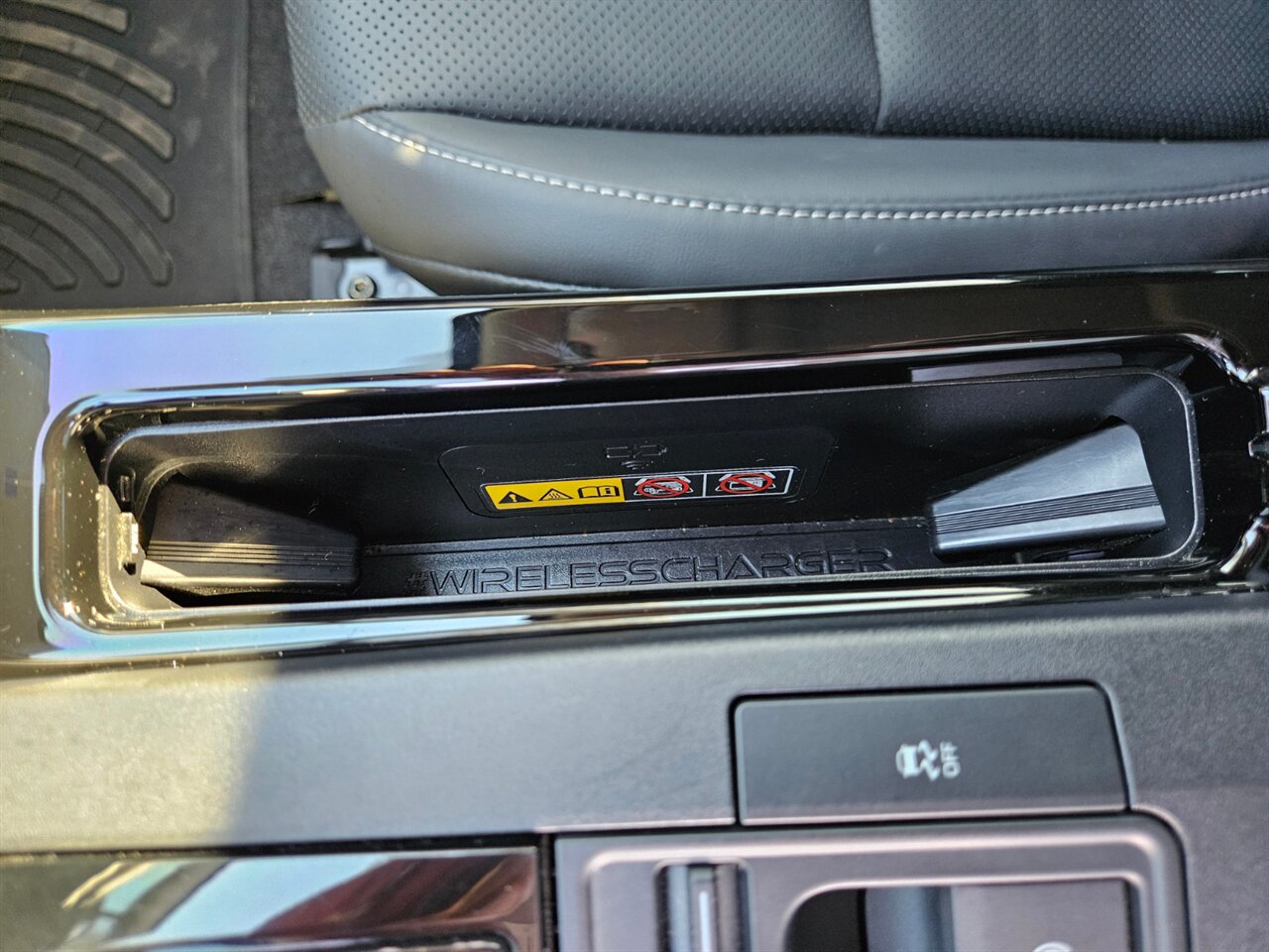 2025 Toyota Prius XLE AWD - Photo 28 - Portland, OR 97211