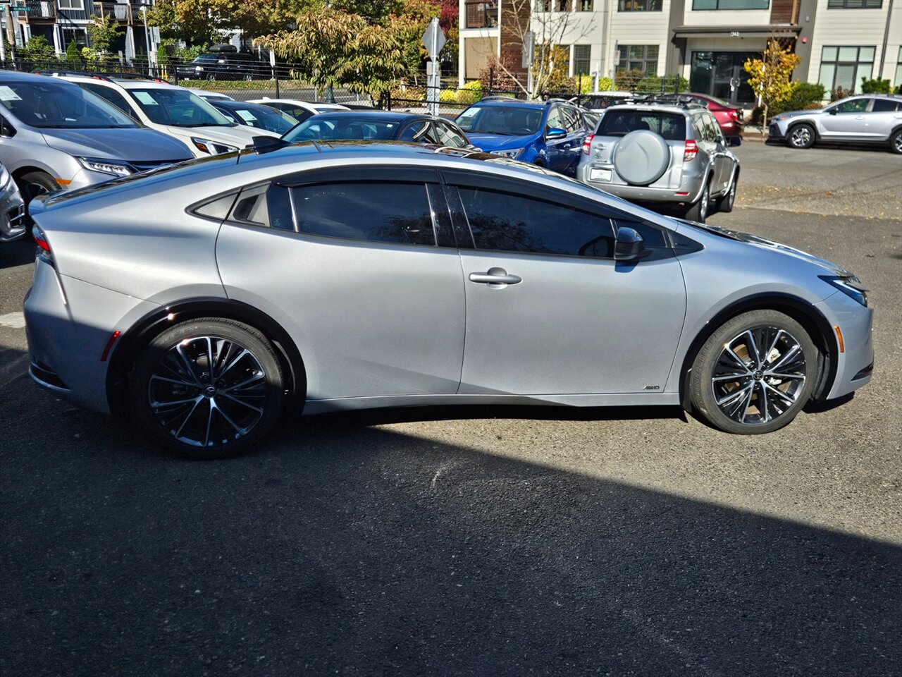 2025 Toyota Prius XLE AWD - Photo 7 - Portland, OR 97211