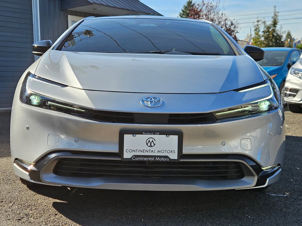 2025 Toyota Prius XLE AWD - Photo 9 - Portland, OR 97211
