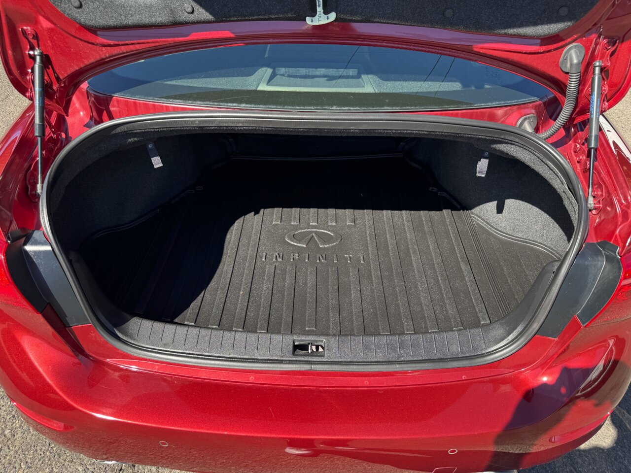 2014 INFINITI Q50 Premium - Photo 15 - Portland, OR 97211
