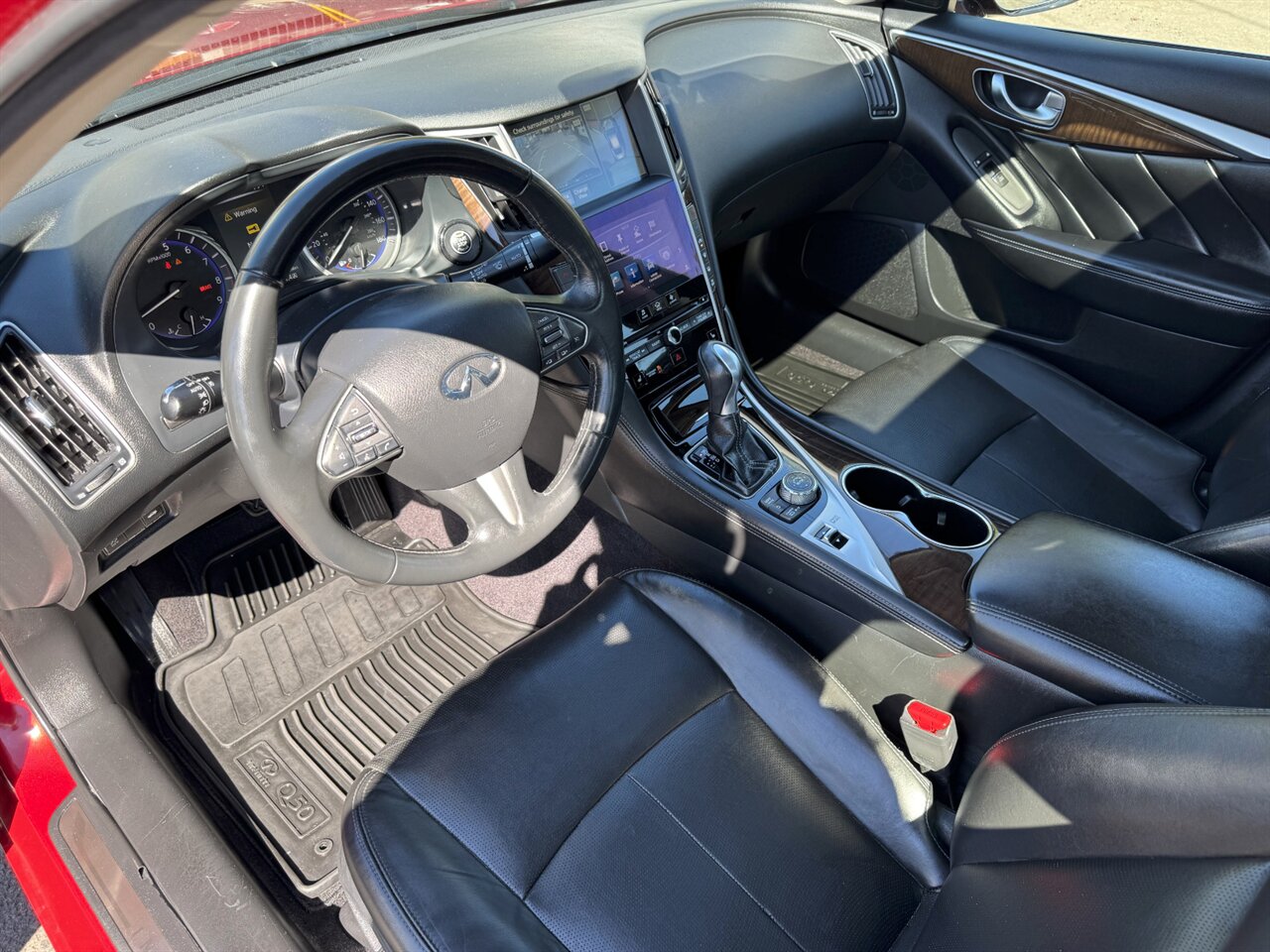 2014 INFINITI Q50 Premium - Photo 2 - Portland, OR 97211