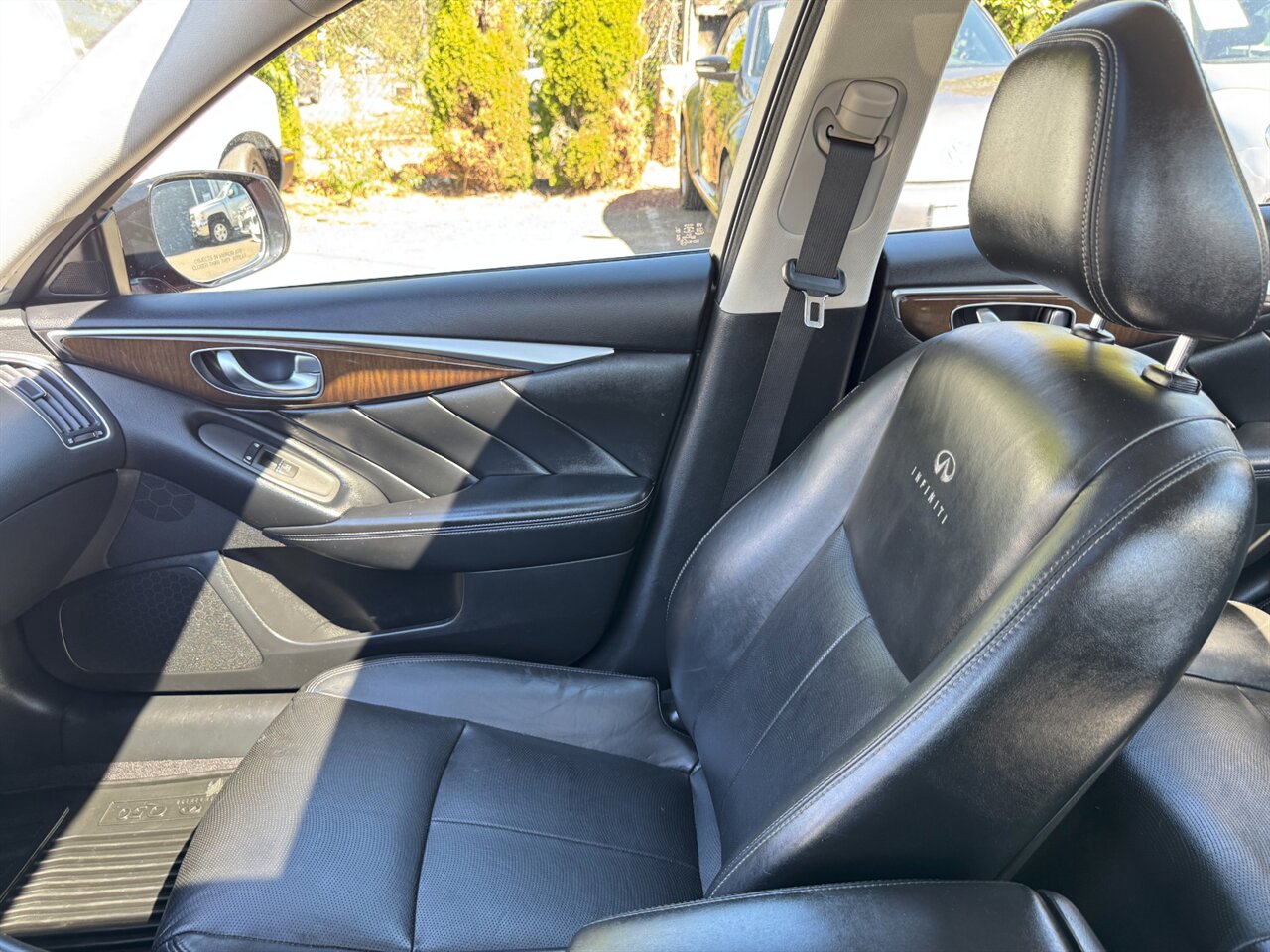 2014 INFINITI Q50 Premium - Photo 26 - Portland, OR 97211