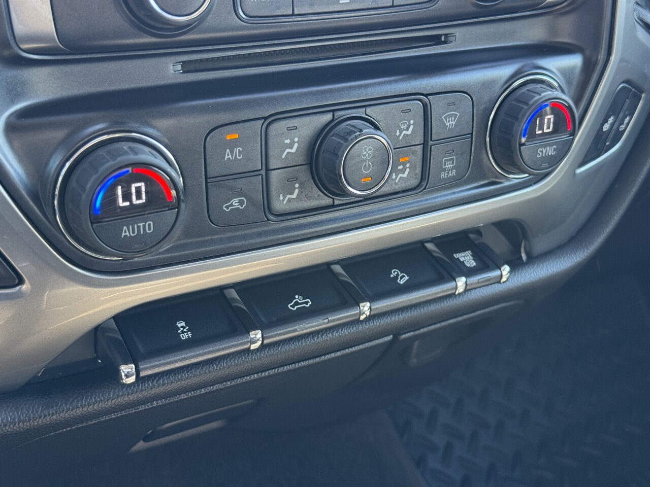 2015 Chevrolet Silverado 2500 LT 4x4 DIESEL TUNED - Photo 30 - Portland, OR 97211