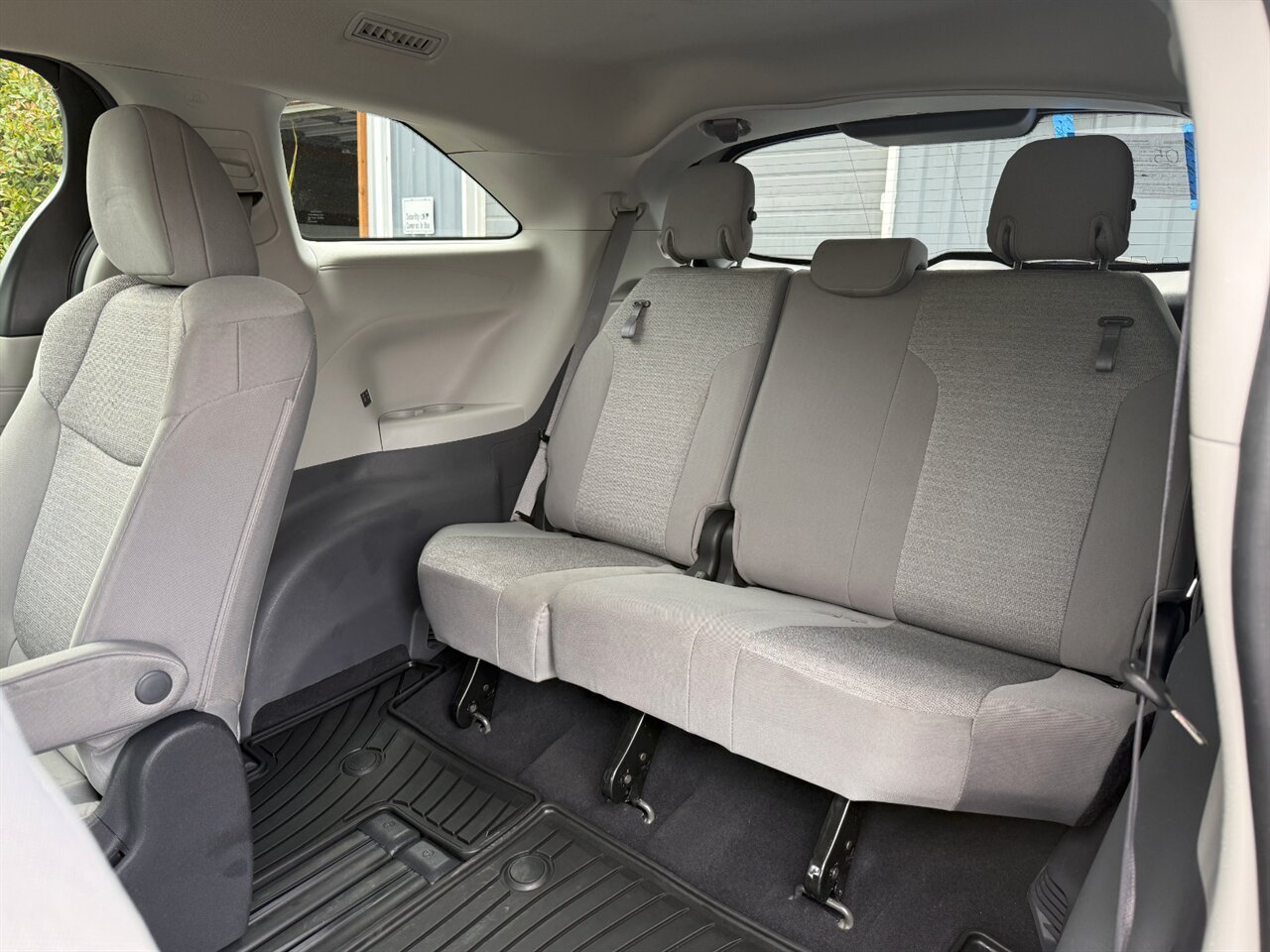 2022 Toyota Sienna LE ADAPTIVE CRUISE CAPTAIN CHAIRS - Photo 15 - Portland, OR 97211