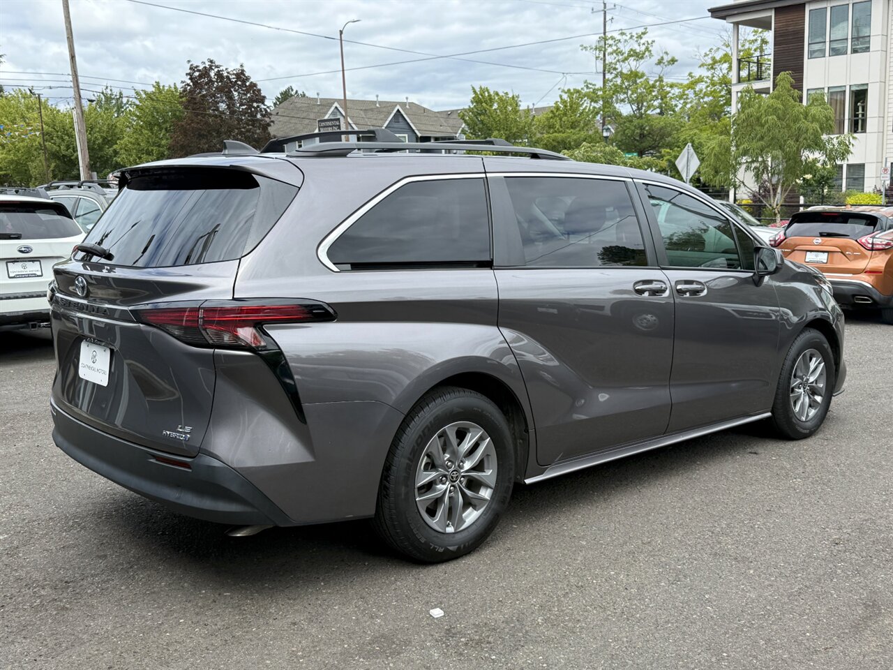 2022 Toyota Sienna LE ADAPTIVE CRUISE CAPTAIN CHAIRS - Photo 8 - Portland, OR 97211