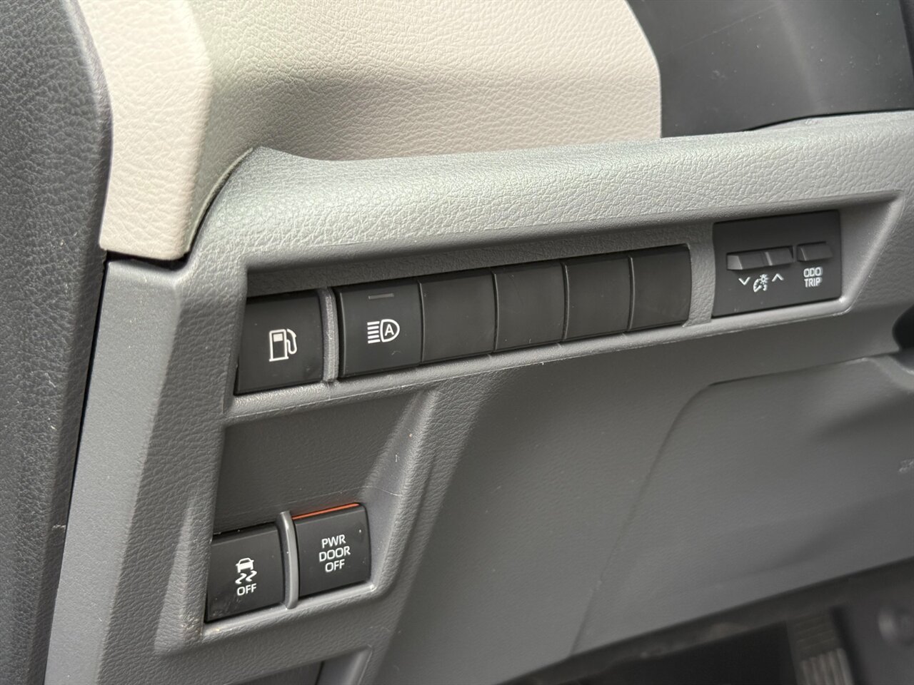 2022 Toyota Sienna LE ADAPTIVE CRUISE CAPTAIN CHAIRS - Photo 22 - Portland, OR 97211