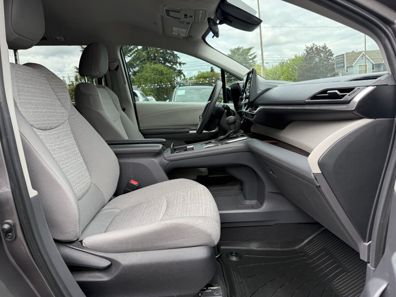 2022 Toyota Sienna LE ADAPTIVE CRUISE CAPTAIN CHAIRS - Photo 20 - Portland, OR 97211
