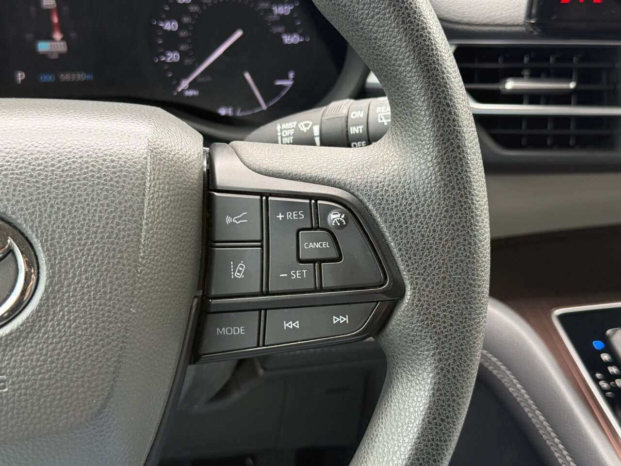 2022 Toyota Sienna LE ADAPTIVE CRUISE CAPTAIN CHAIRS - Photo 26 - Portland, OR 97211