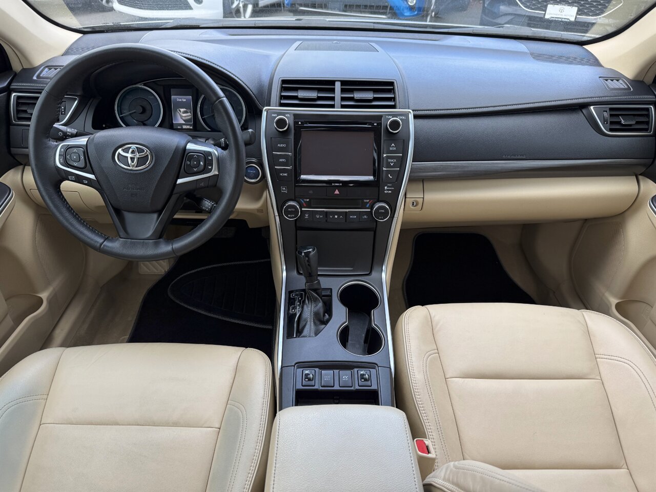 2017 Toyota Camry Hybrid XLE LEATHER ONLY 50K MILES   - Photo 26 - Portland, OR 97211