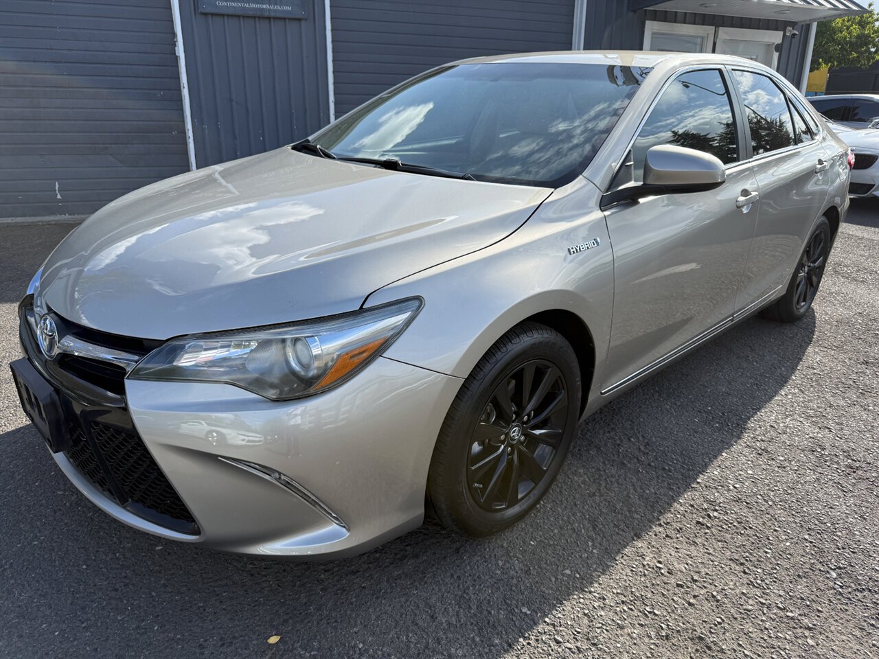 2017 Toyota Camry Hybrid XLE LEATHER ONLY 50K MILES   - Photo 1 - Portland, OR 97211