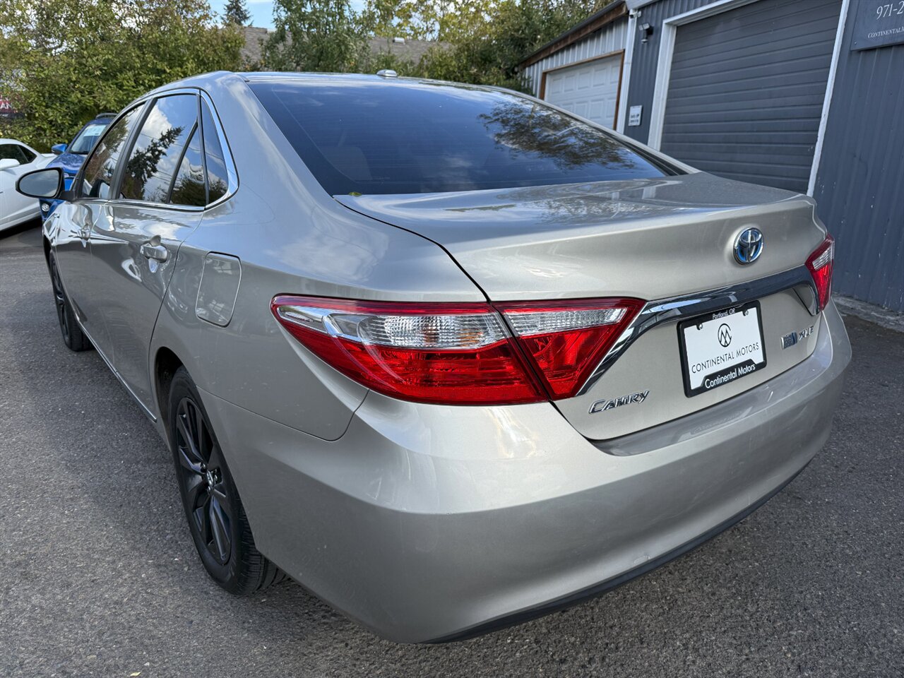 2017 Toyota Camry Hybrid XLE LEATHER ONLY 50K MILES   - Photo 4 - Portland, OR 97211