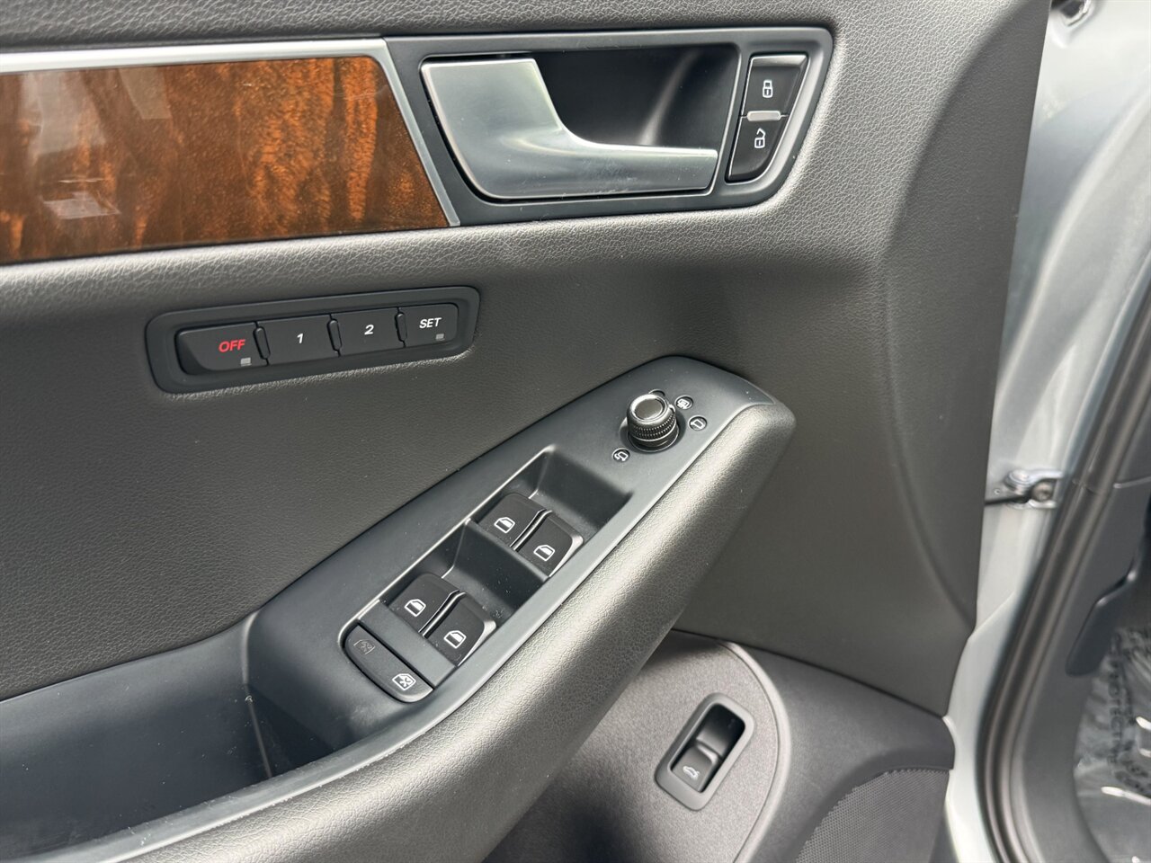 2011 Audi Q5 2.0T quattro Premium Plus NAV - Photo 21 - Portland, OR 97211