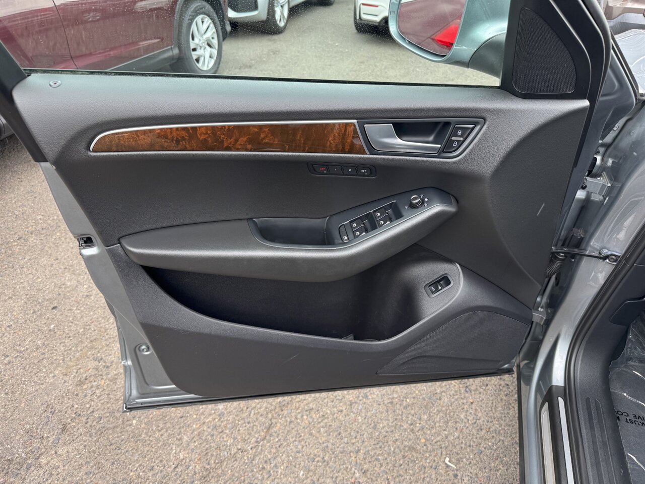 2011 Audi Q5 2.0T quattro Premium Plus NAV - Photo 12 - Portland, OR 97211