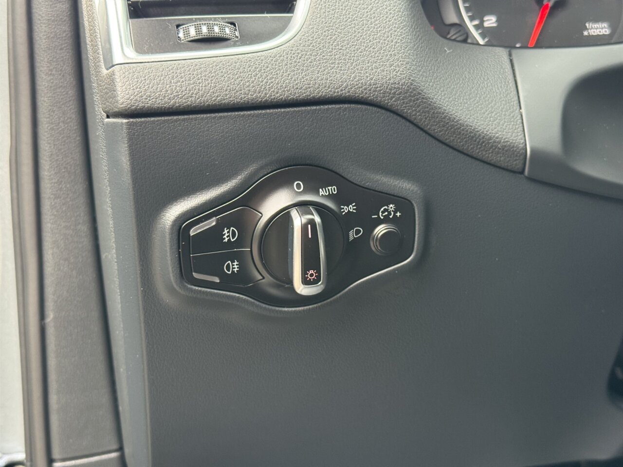2011 Audi Q5 2.0T quattro Premium Plus NAV - Photo 23 - Portland, OR 97211
