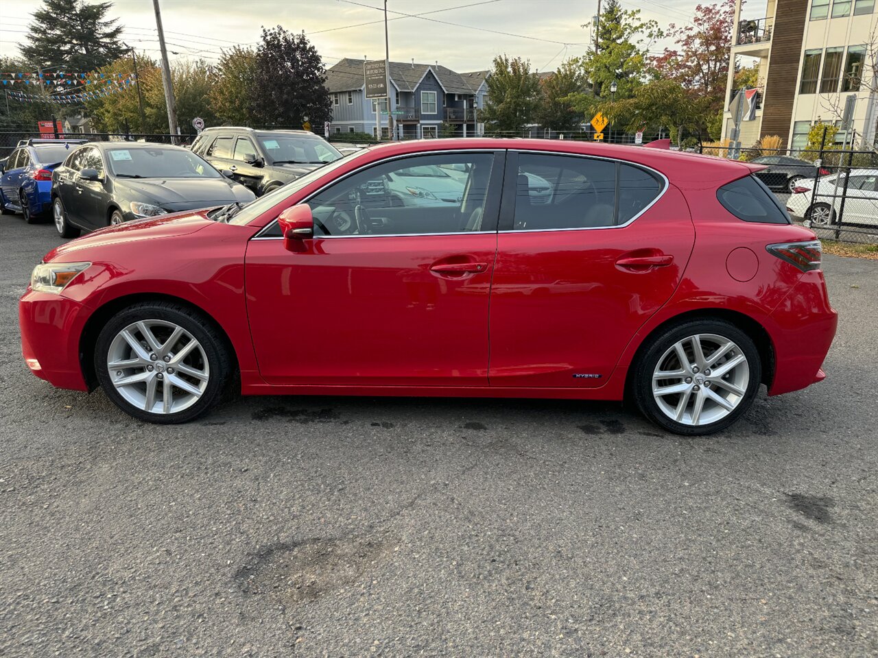 2014 Lexus CT 200h 43 CITY 40 HWY MPG   - Photo 3 - Portland, OR 97211