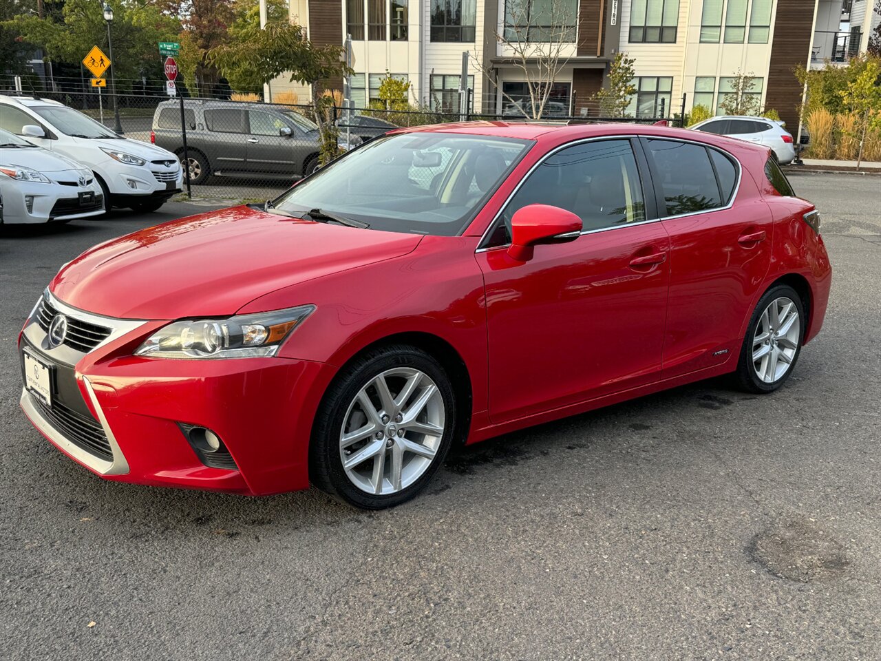 2014 Lexus CT 200h 43 CITY 40 HWY MPG   - Photo 1 - Portland, OR 97211