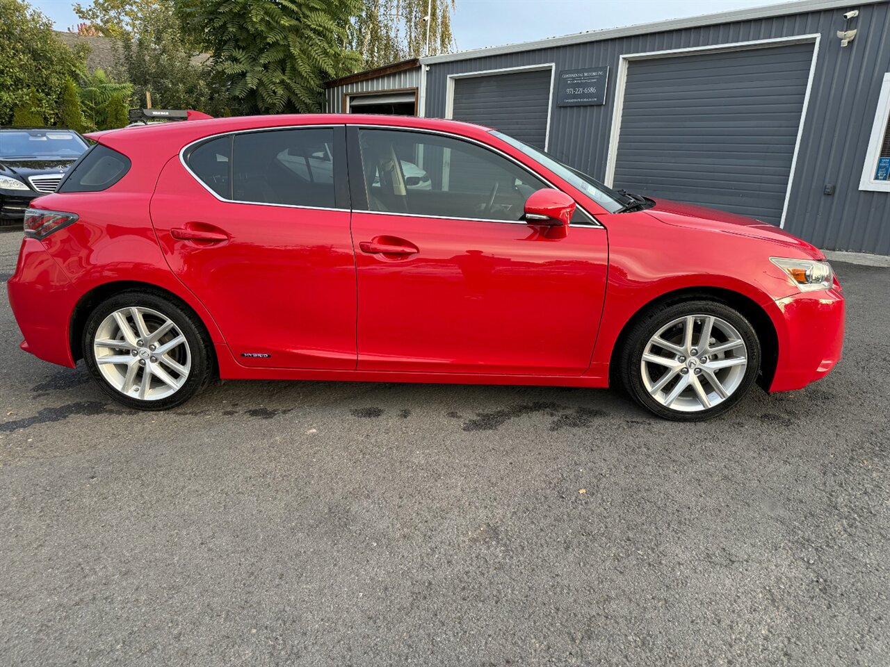 2014 Lexus CT 200h 43 CITY 40 HWY MPG   - Photo 6 - Portland, OR 97211