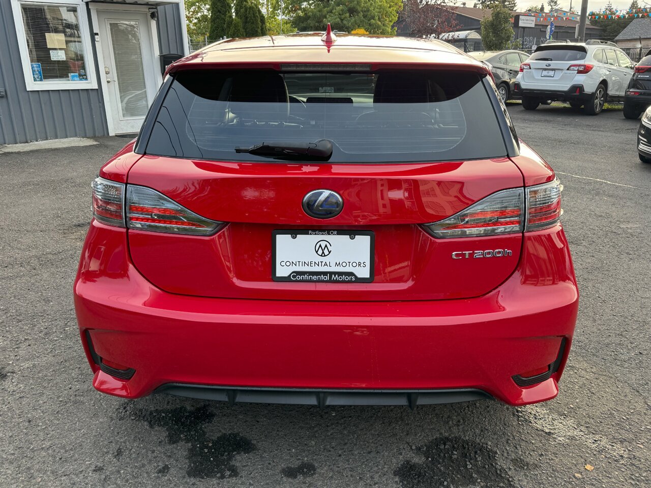 2014 Lexus CT 200h 43 CITY 40 HWY MPG   - Photo 8 - Portland, OR 97211