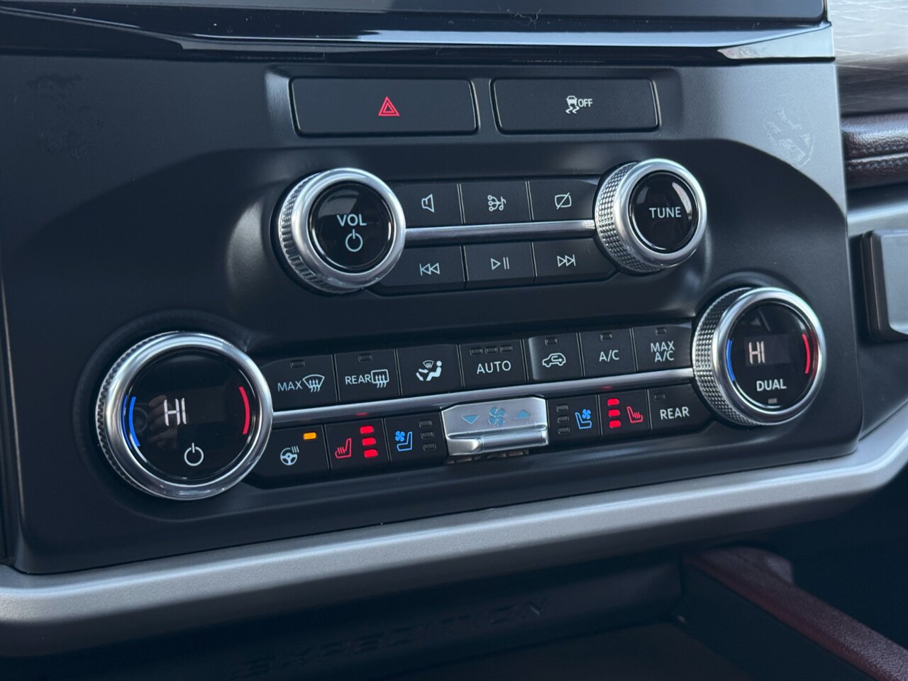 2022 Ford Expedition Limited AWD   - Photo 33 - Portland, OR 97211