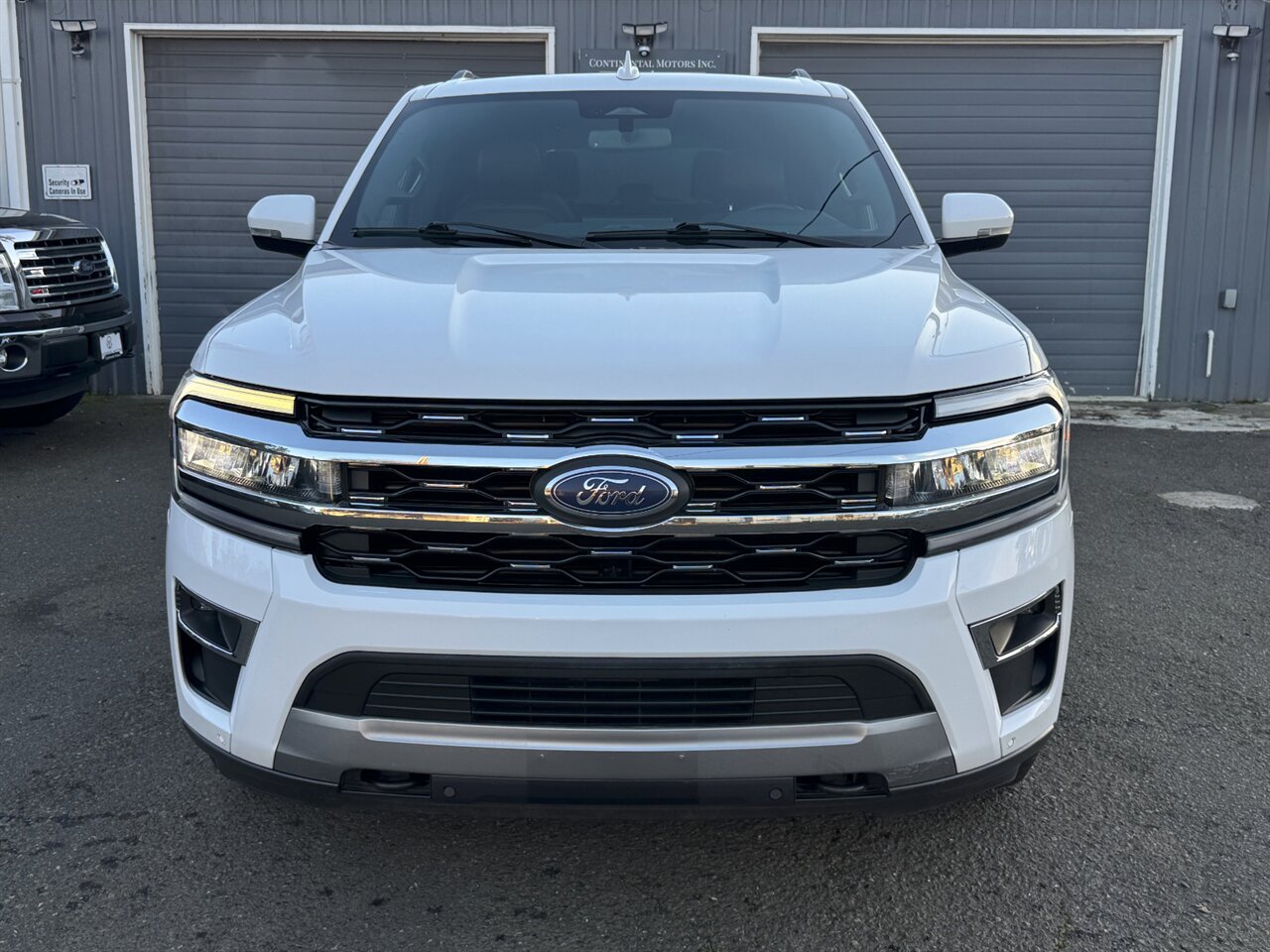 2022 Ford Expedition Limited AWD   - Photo 5 - Portland, OR 97211