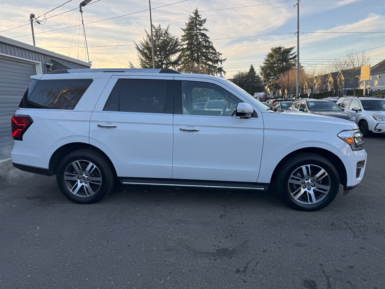 2022 Ford Expedition Limited AWD   - Photo 7 - Portland, OR 97211