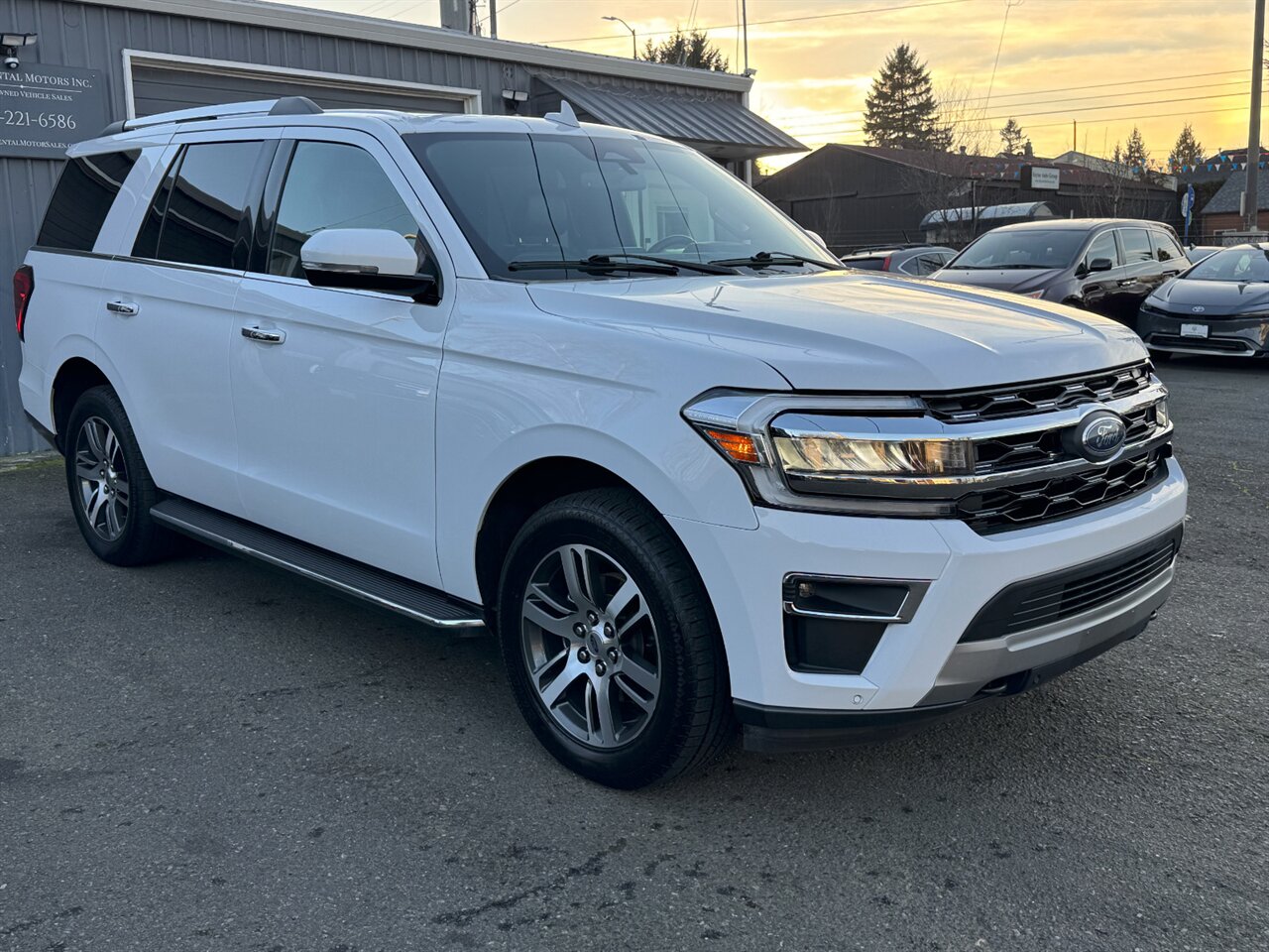 2022 Ford Expedition Limited AWD   - Photo 6 - Portland, OR 97211
