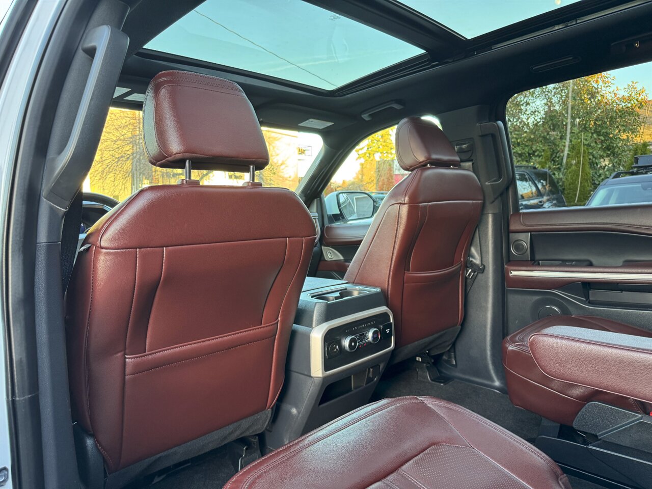 2022 Ford Expedition Limited AWD   - Photo 14 - Portland, OR 97211